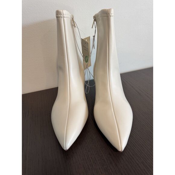 A New Day 8.5 Women's White Lonnie Kitten Heel Stretch Ankle Boots NWT booties - Picture 4 of 5